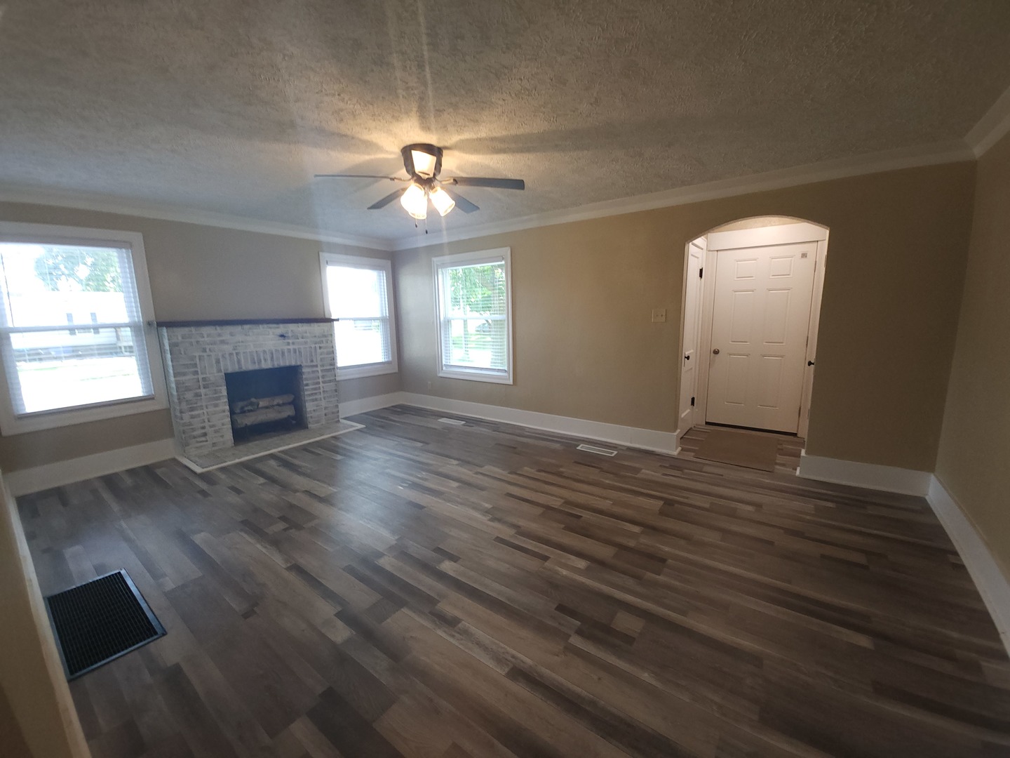 1111 New Street Property Photo 11