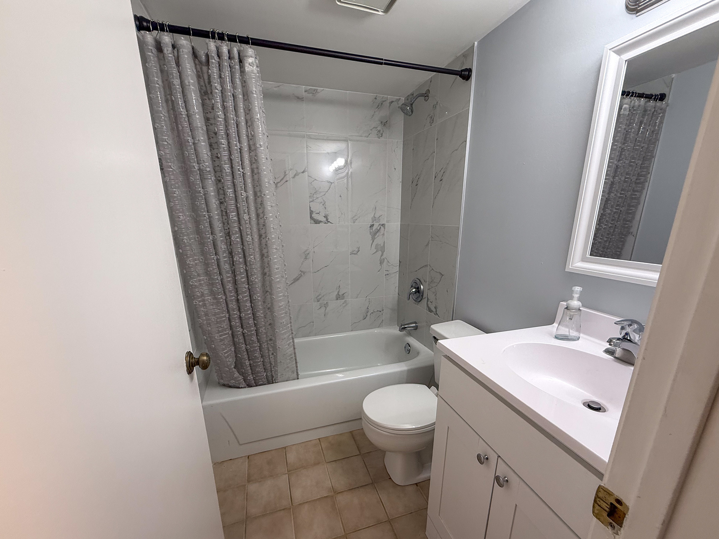 8504 W Catherine Avenue 2n Property Photo 10