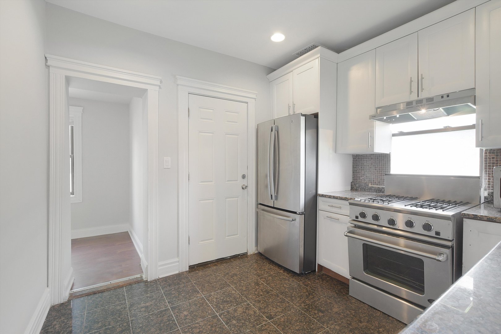 946 N Homan Avenue Property Photo 4