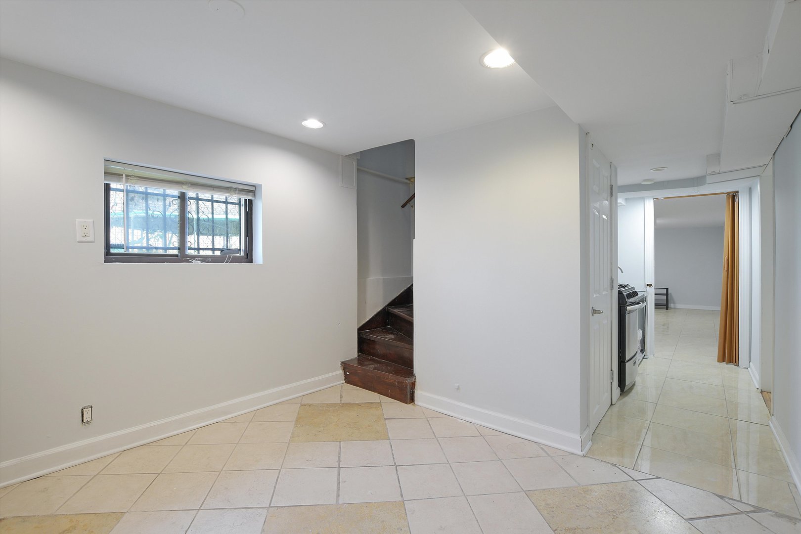 946 N Homan Avenue Property Photo 13