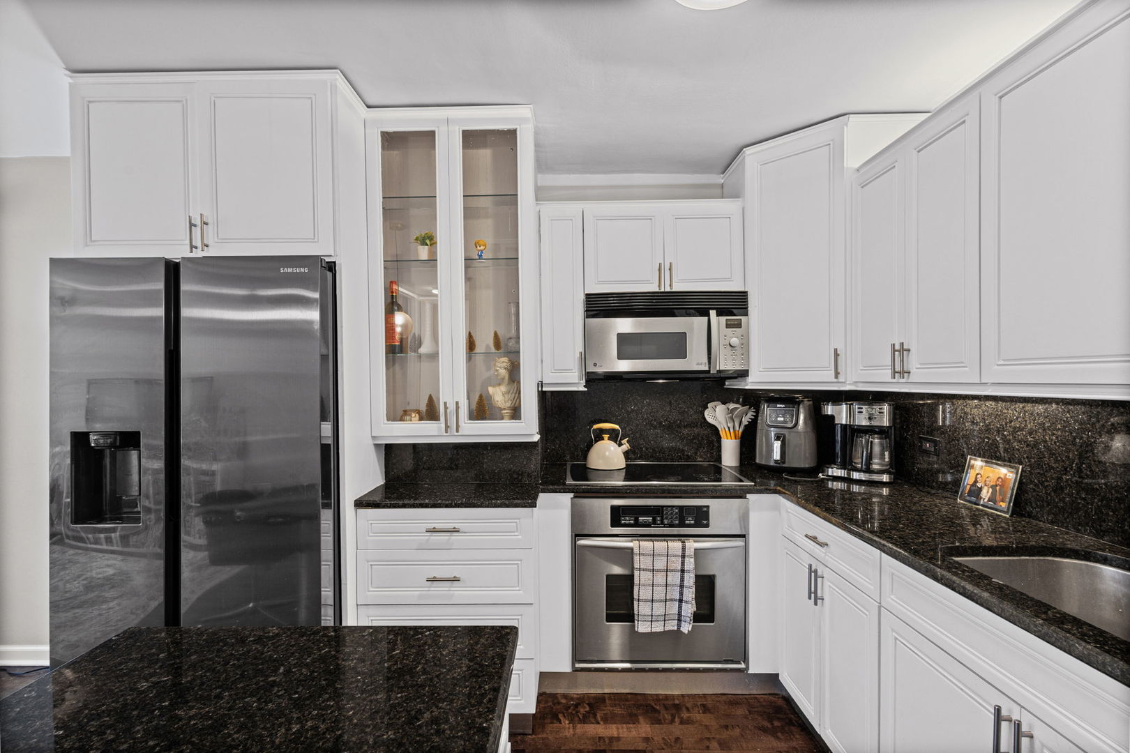535 N Michigan Avenue 2306 Property Photo 15