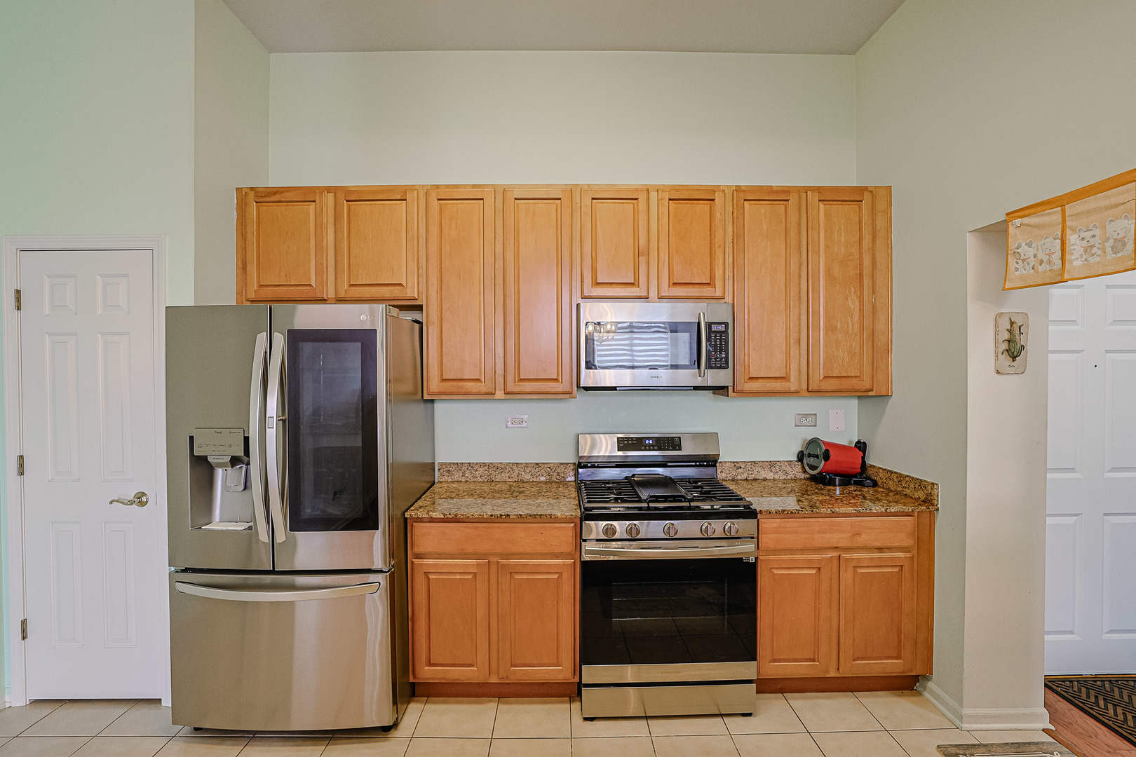 1739 Tudor Lane 308 Property Photo 8