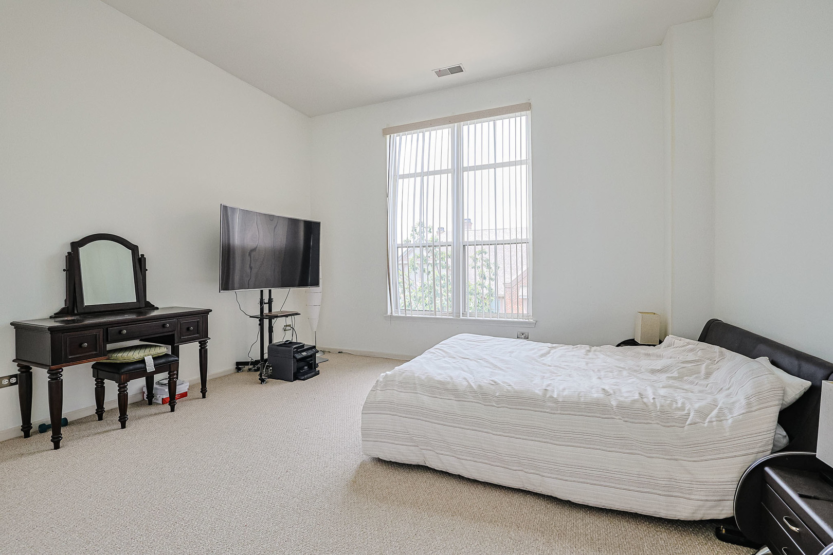 1739 Tudor Lane 308 Property Photo 10