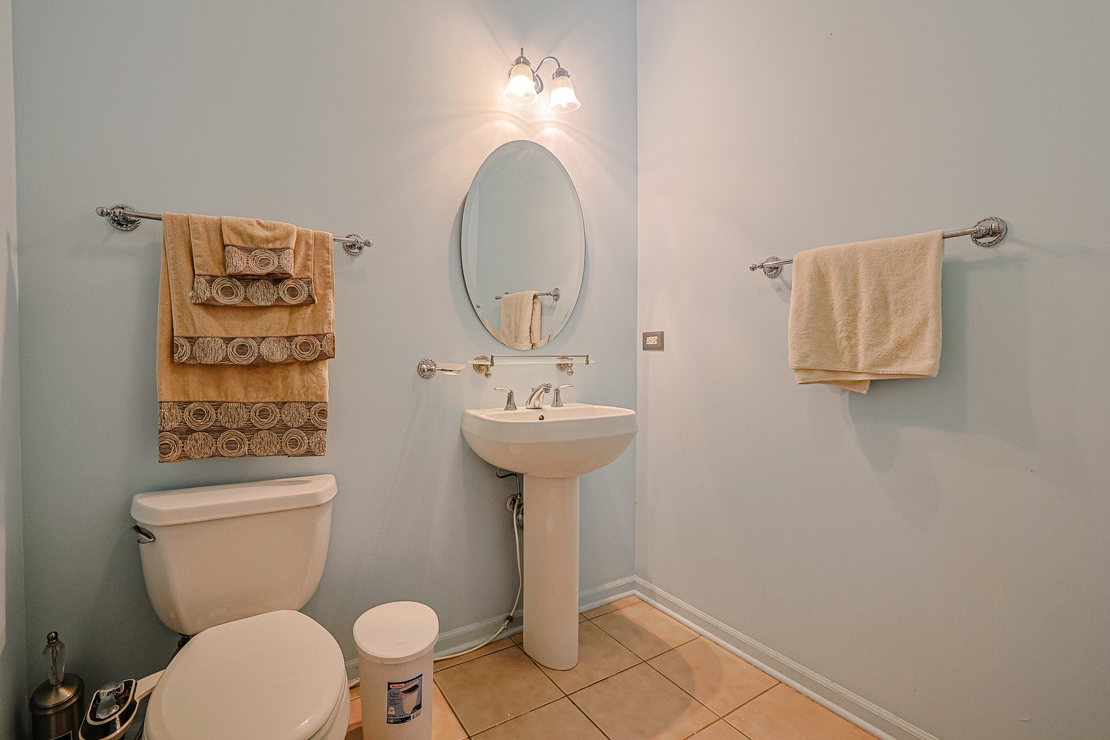 1739 Tudor Lane 308 Property Photo 15