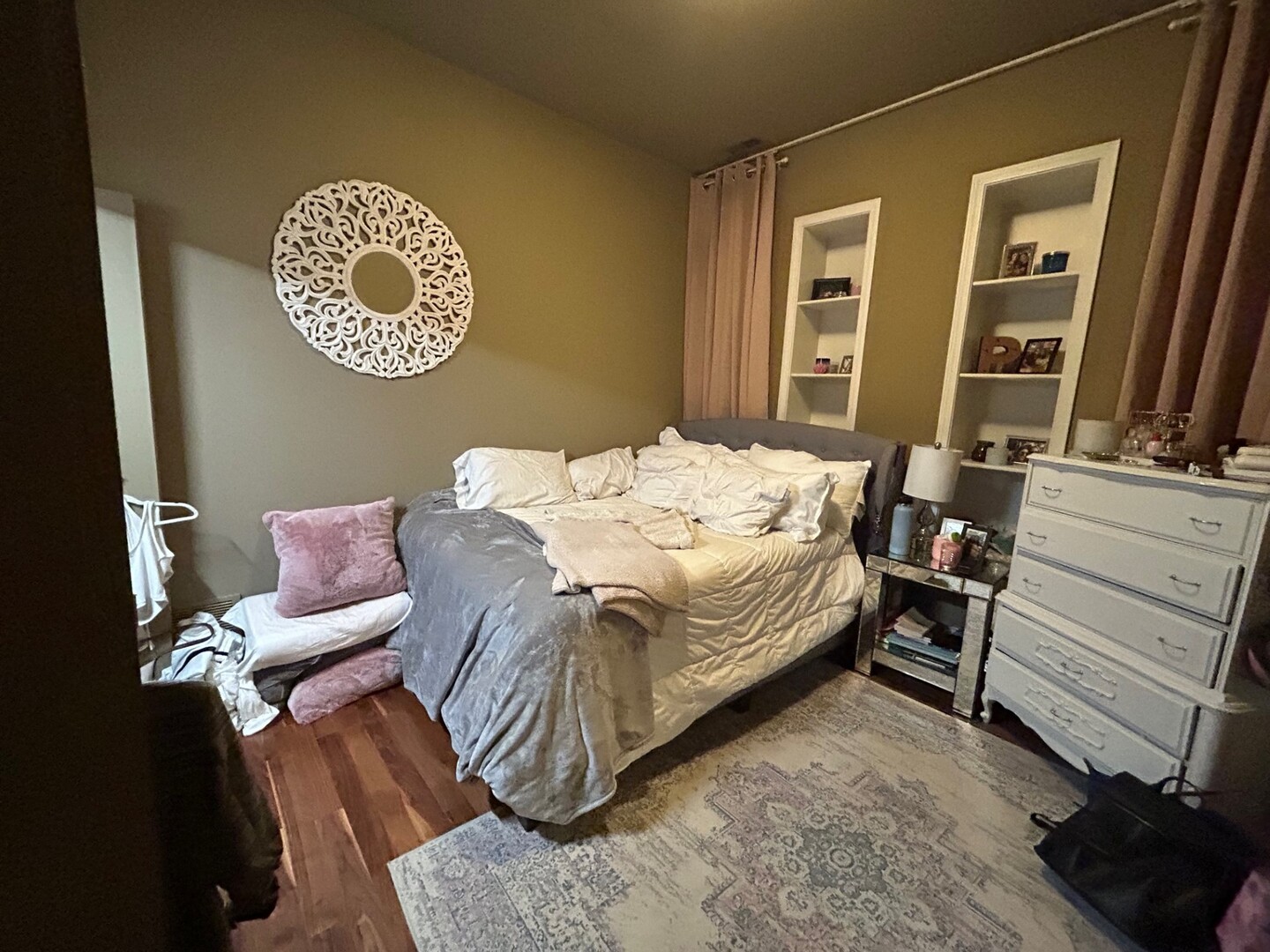 15 E Pearson Street 3 Property Photo 10