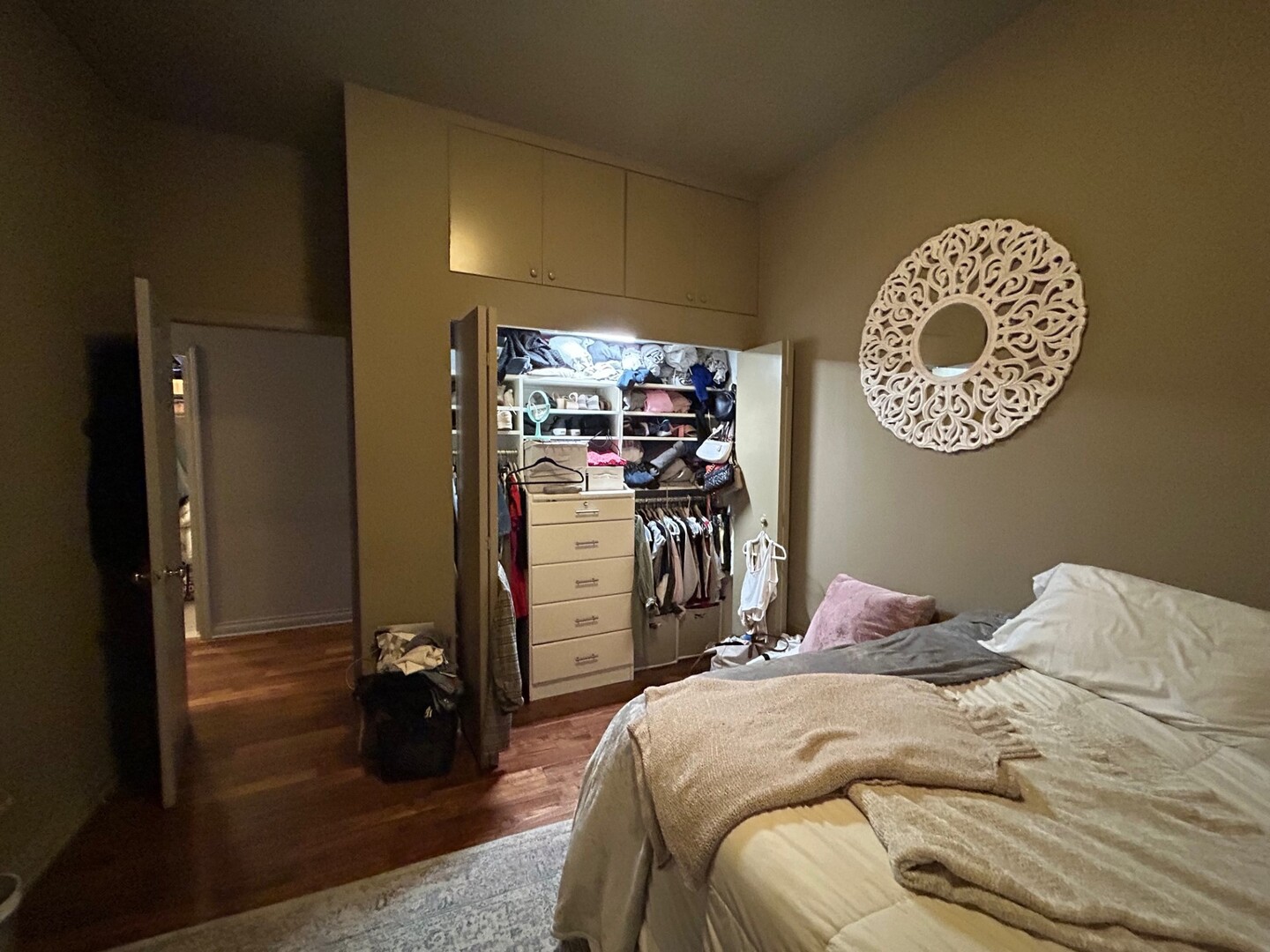 15 E Pearson Street 3 Property Photo 11