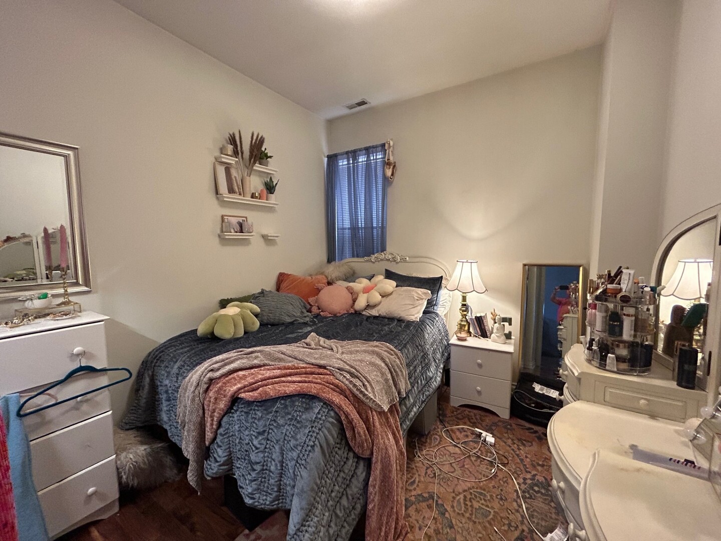 15 E Pearson Street 3 Property Photo 13