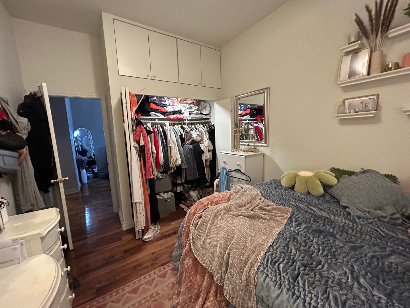 15 E Pearson Street 3 Property Photo 14