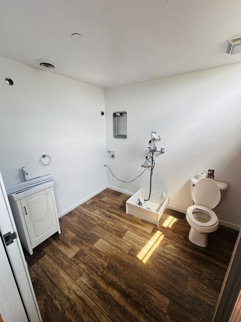 330 Front Street Property Photo 13