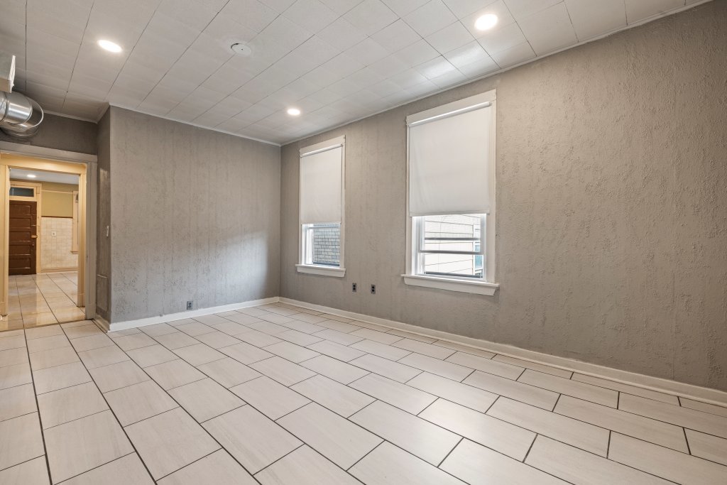 4320 S Marshfield Avenue Property Photo 12