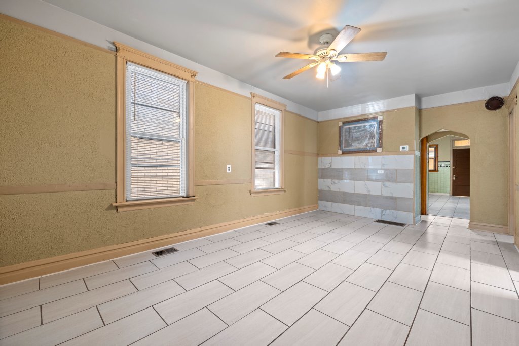 4320 S Marshfield Avenue Property Photo 18