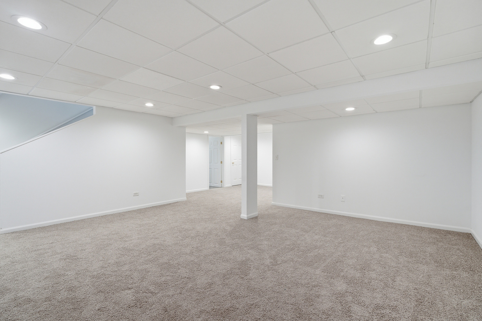 1120 Lakeside Court Property Photo 33