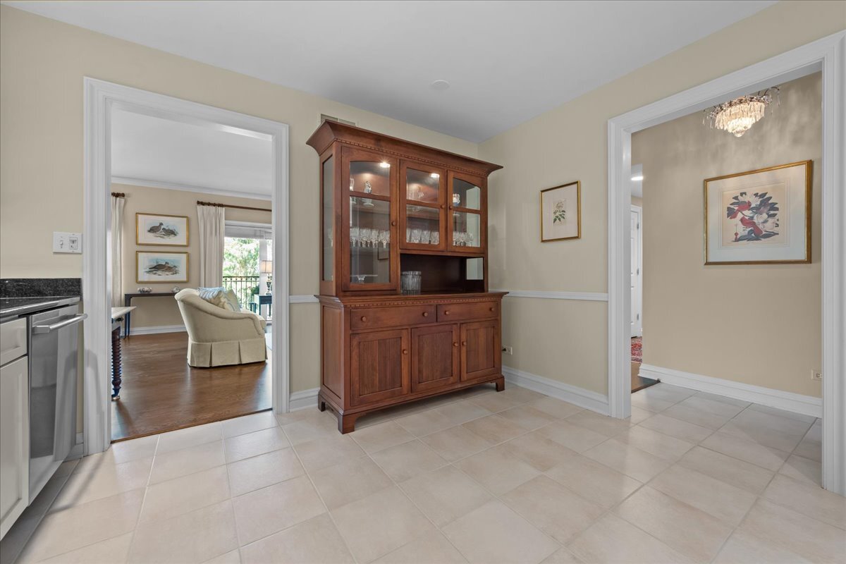 153 E Laurel Avenue 202 Property Photo 9