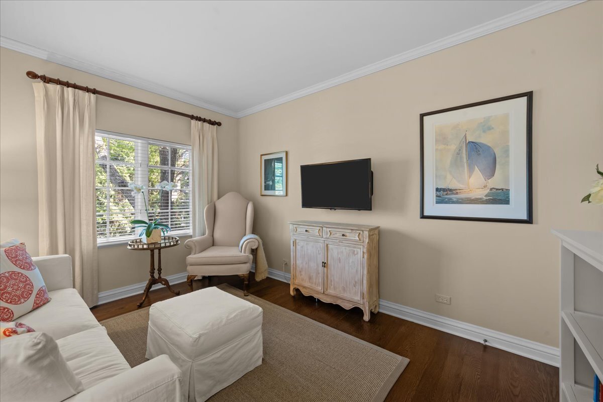 153 E Laurel Avenue 202 Property Photo 16