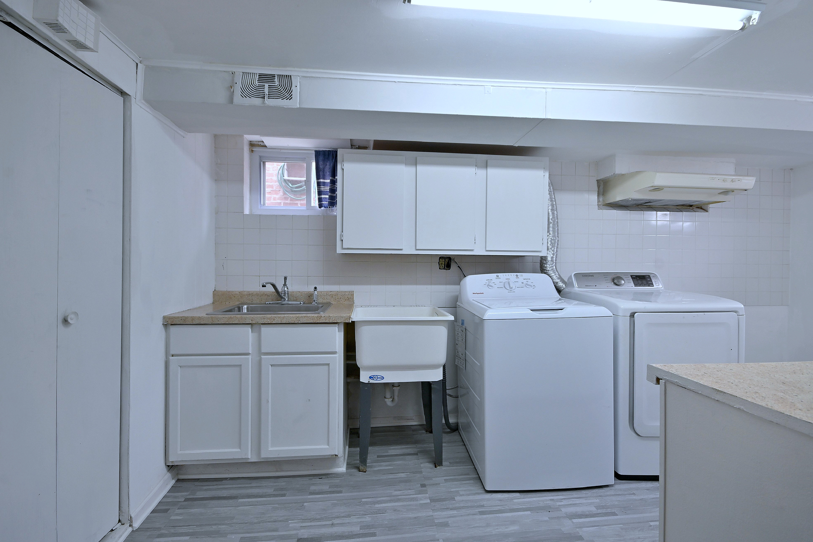 11121 S Ewing Avenue Property Photo 15