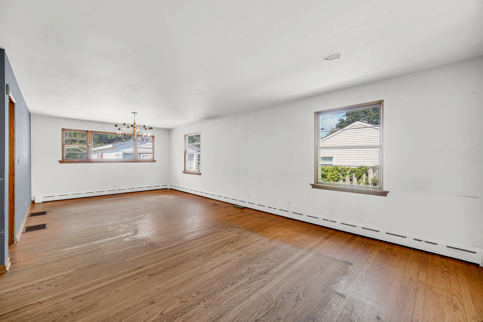 223 S Randall Road Property Photo 4