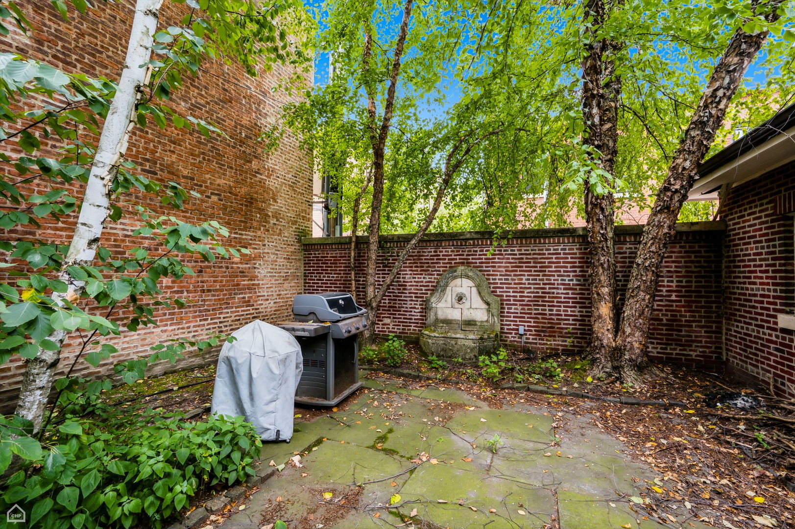 4900 S Kimbark Avenue Property Photo 4