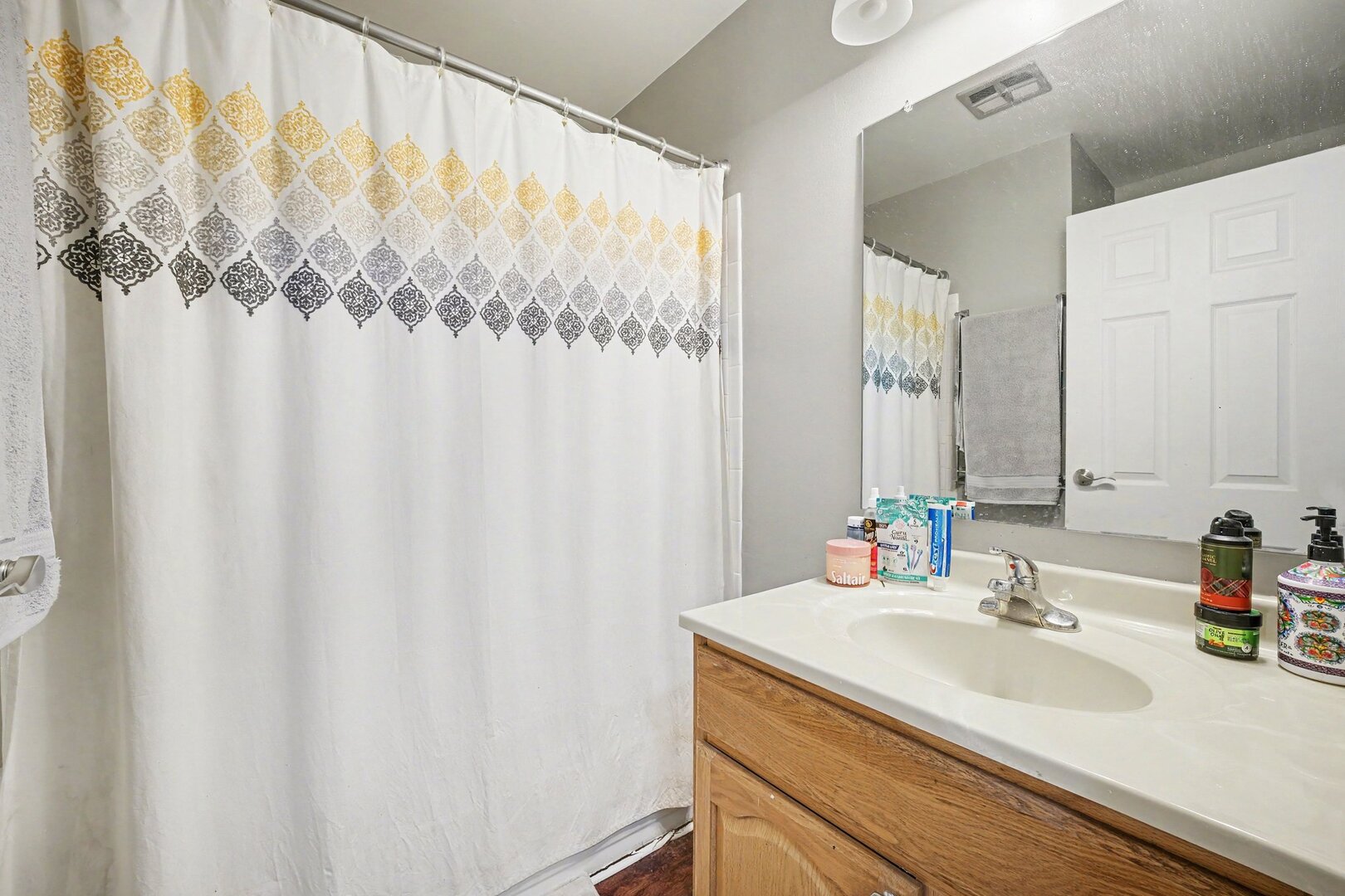 532 Carlyle Lane Property Photo 8
