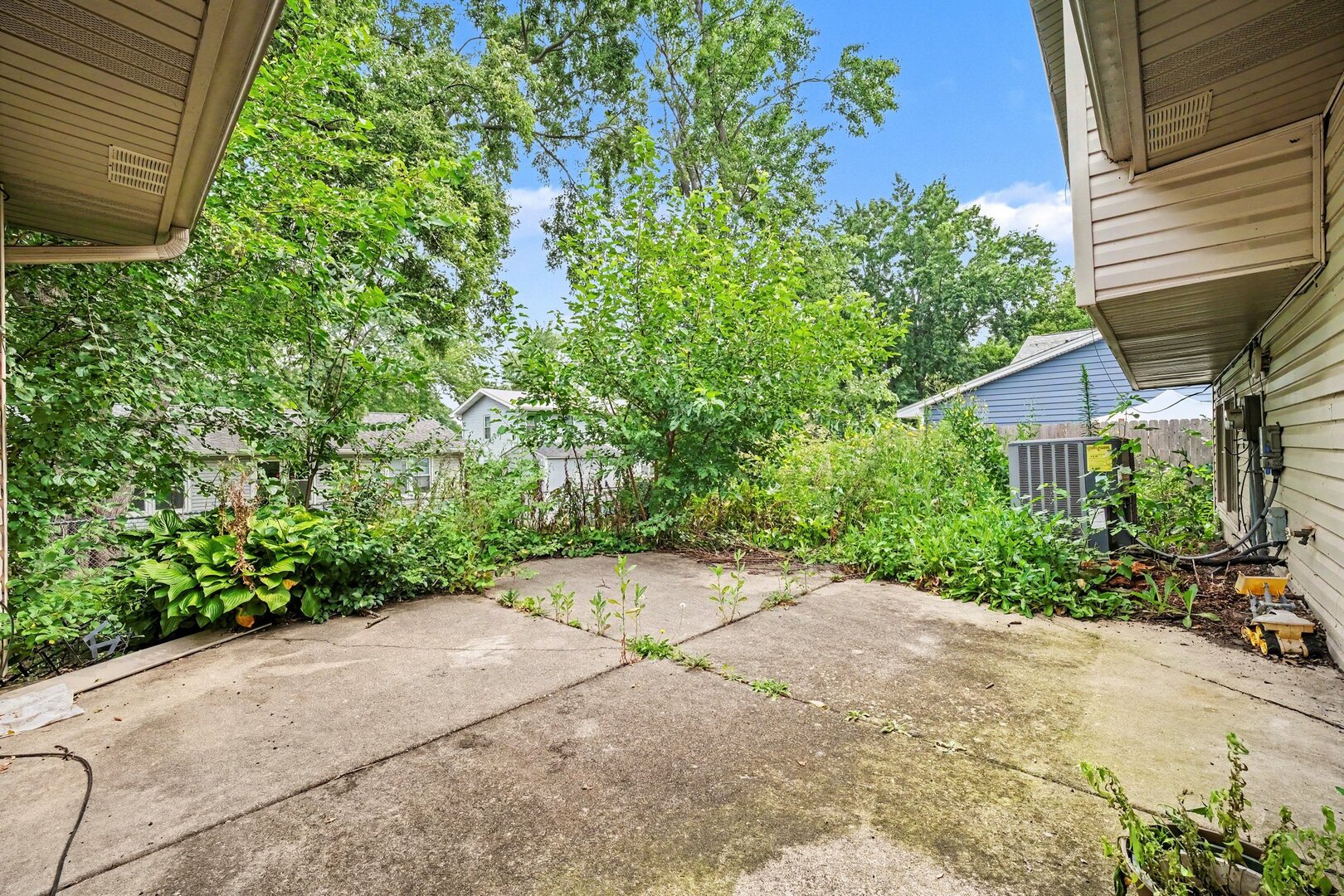 532 Carlyle Lane Property Photo 14