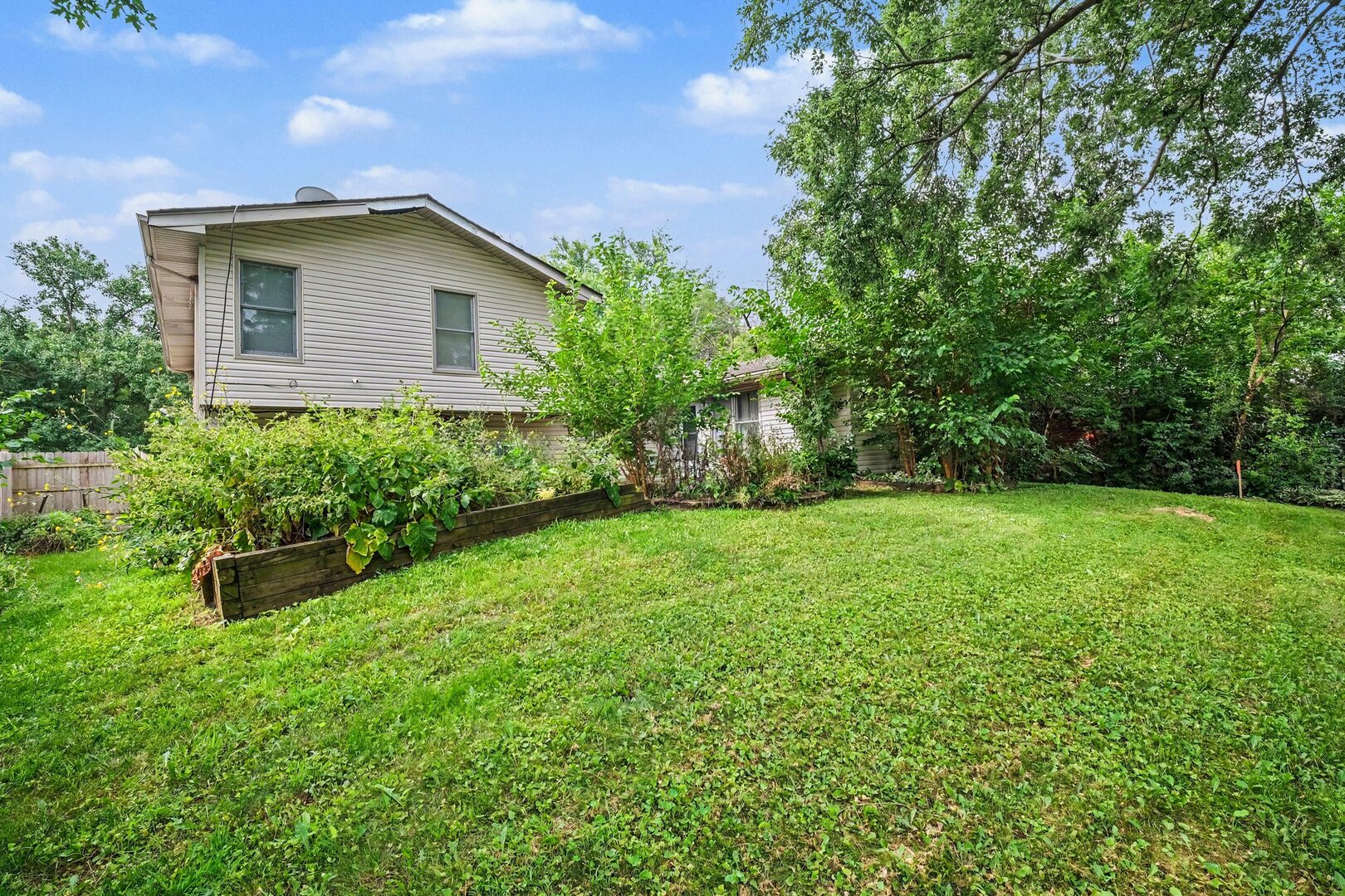 532 Carlyle Lane Property Photo 15
