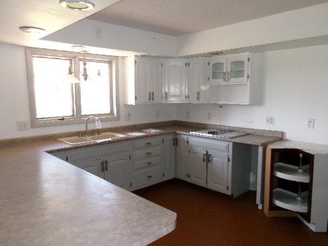 1074 N 2nd Road Property Photo 2