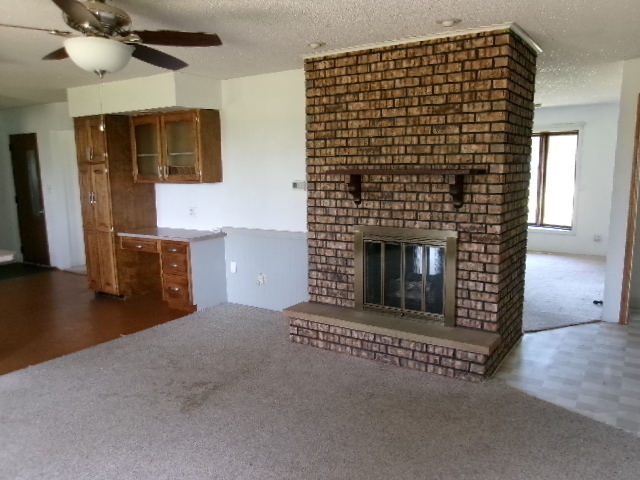 1074 N 2nd Road Property Photo 5