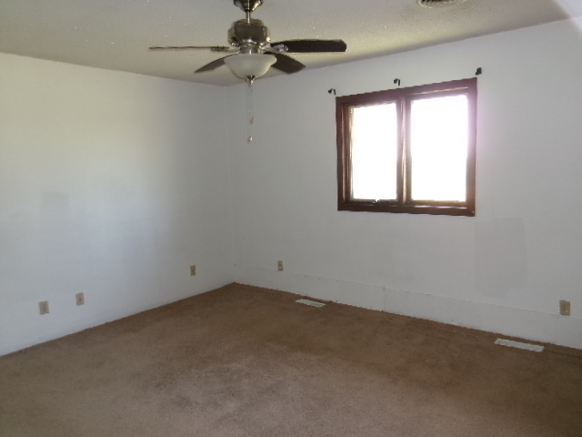 1074 N 2nd Road Property Photo 8