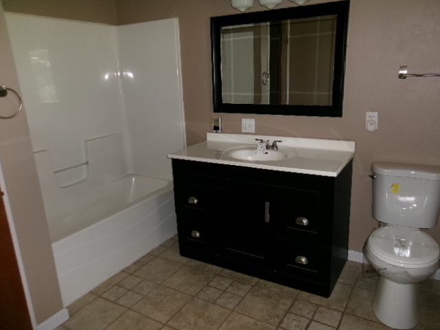 1074 N 2nd Road Property Photo 10