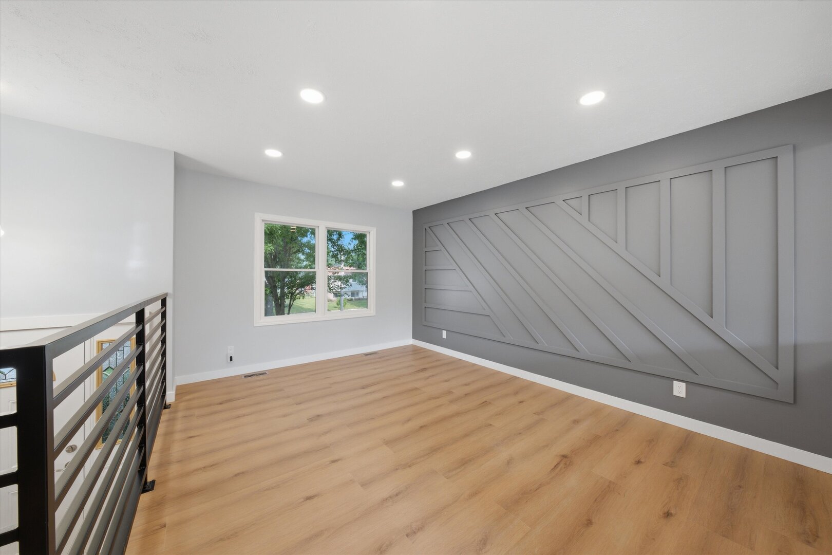212 Kenilworth Drive Property Photo 4