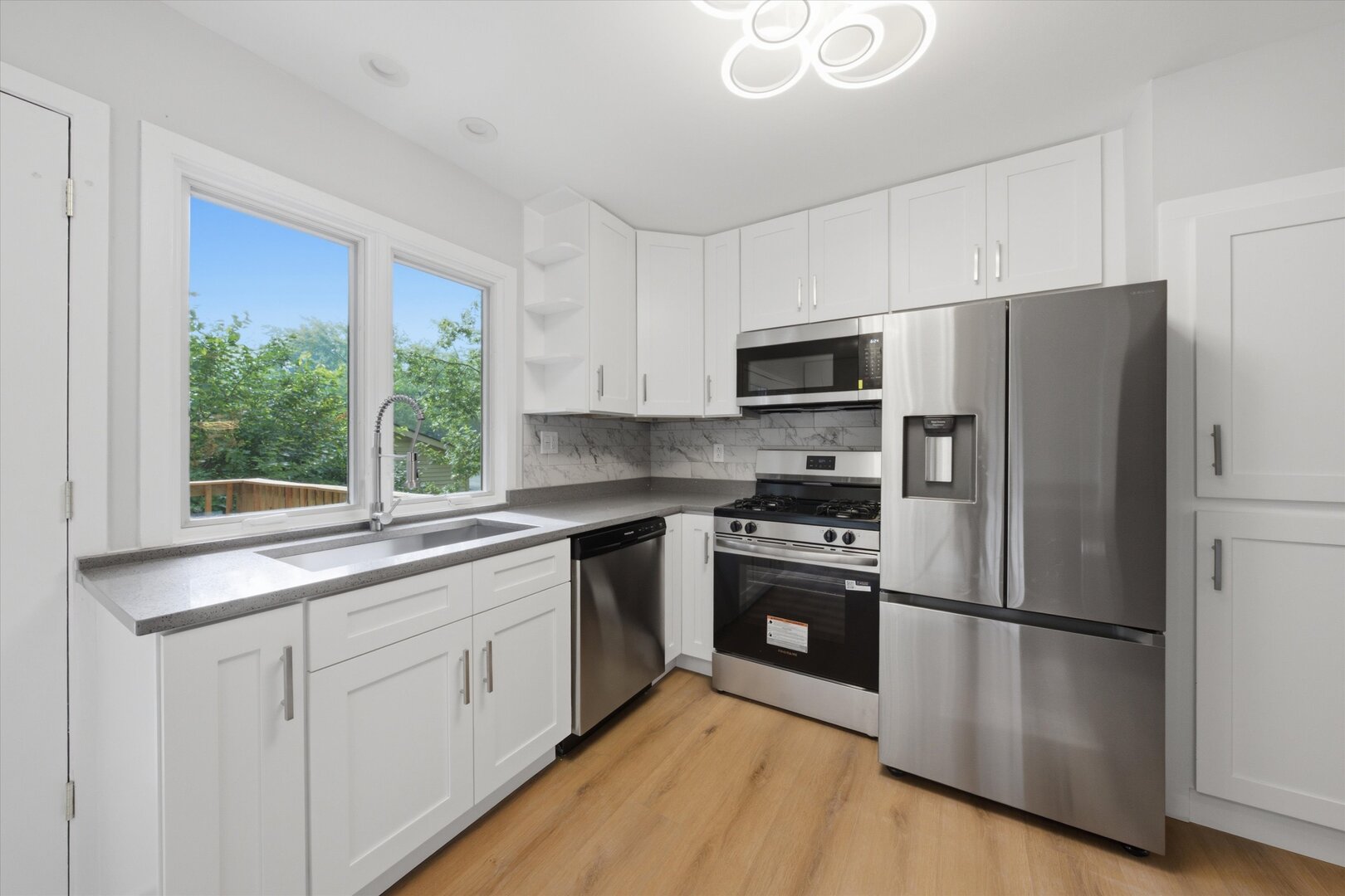 212 Kenilworth Drive Property Photo 13