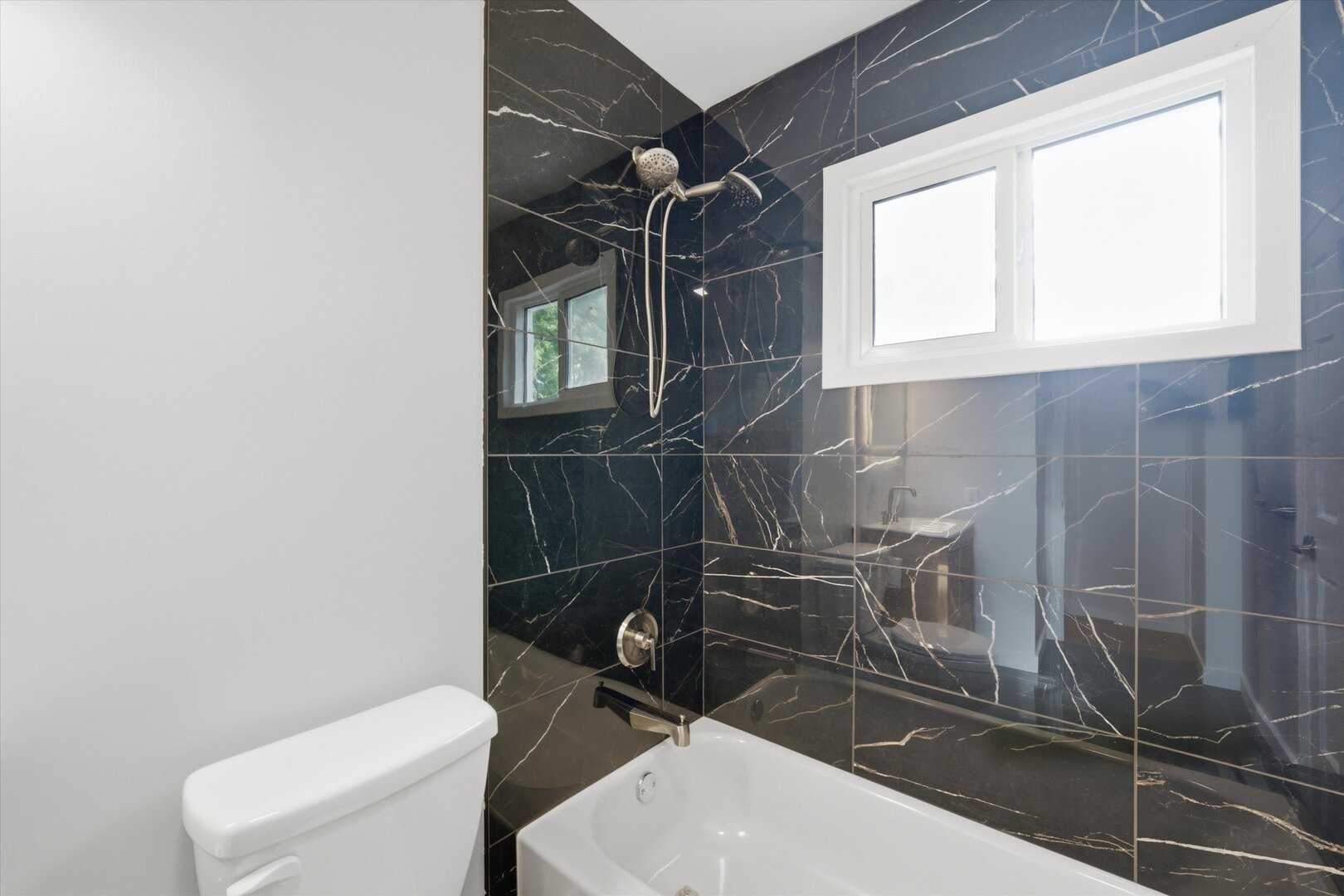 212 Kenilworth Drive Property Photo 15