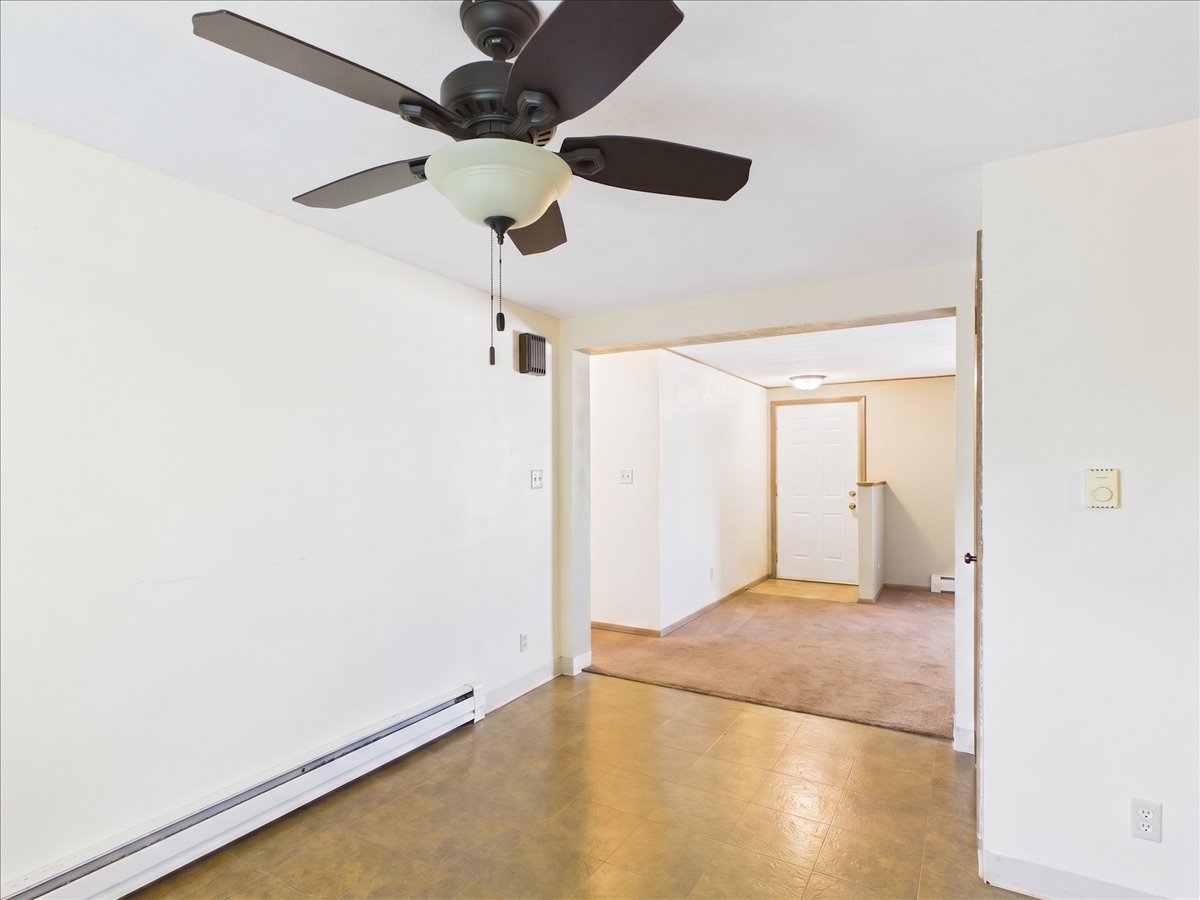 1114 W Lynwood Court Property Photo 6