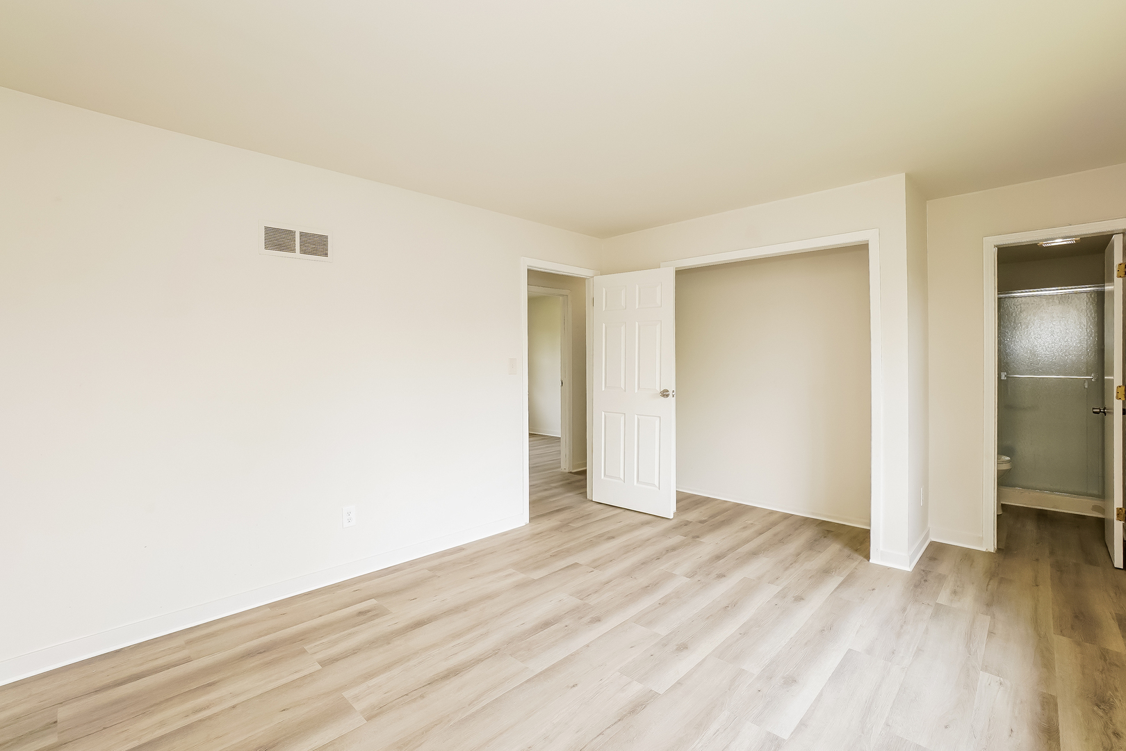 6743 Leland Avenue Property Photo 9