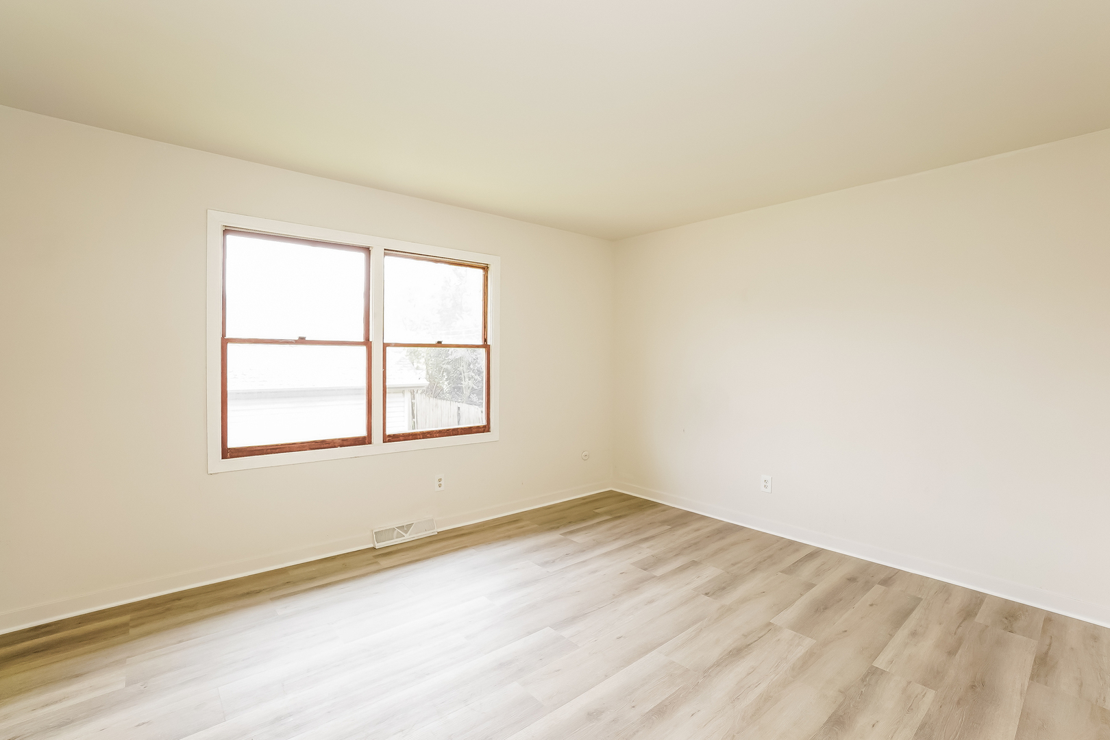 6743 Leland Avenue Property Photo 14