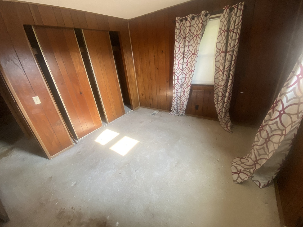 515 E Ross Lane Property Photo 10