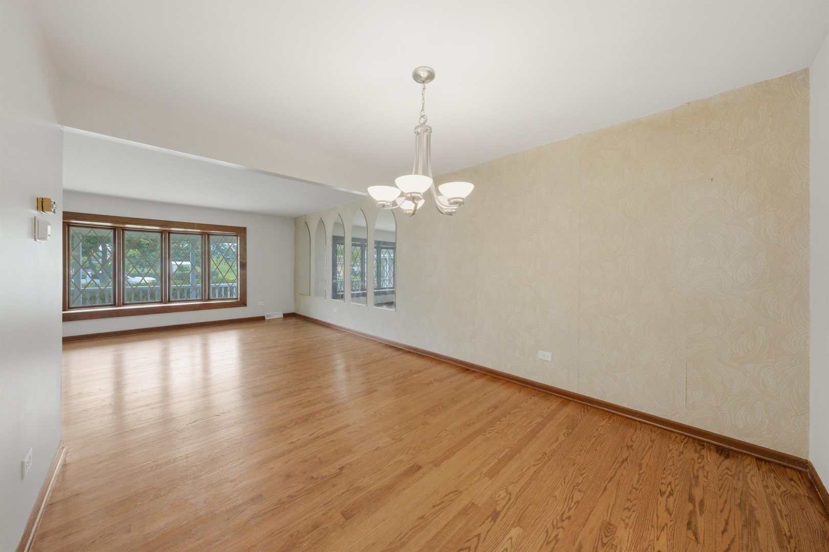 601 Honey Locust Lane Property Photo 6