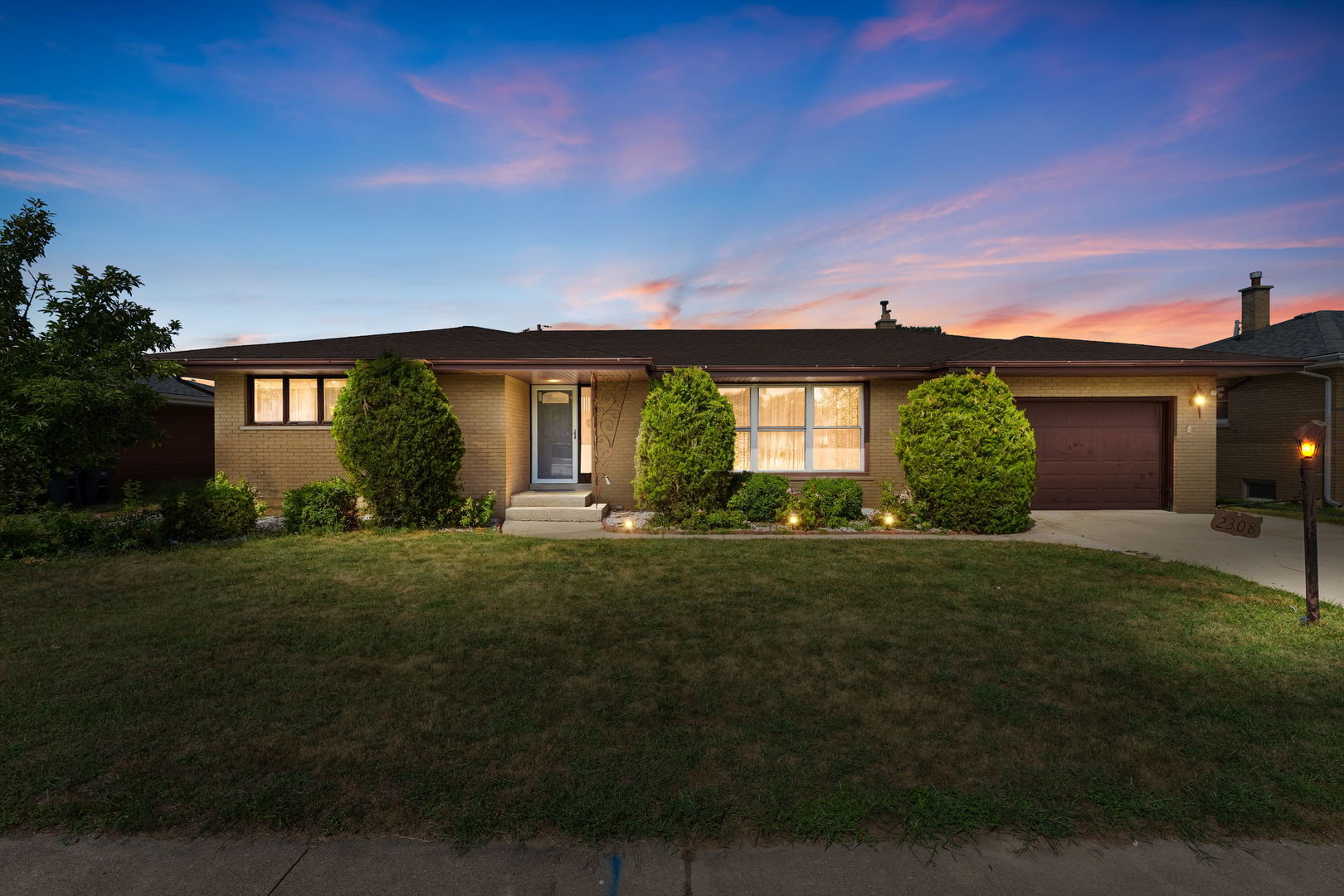 2308 185th Street Property Photo 1