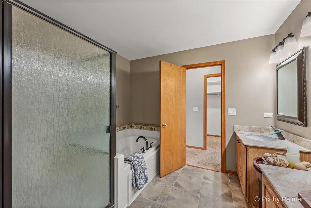 2125 Braeburn Drive A Property Photo 17