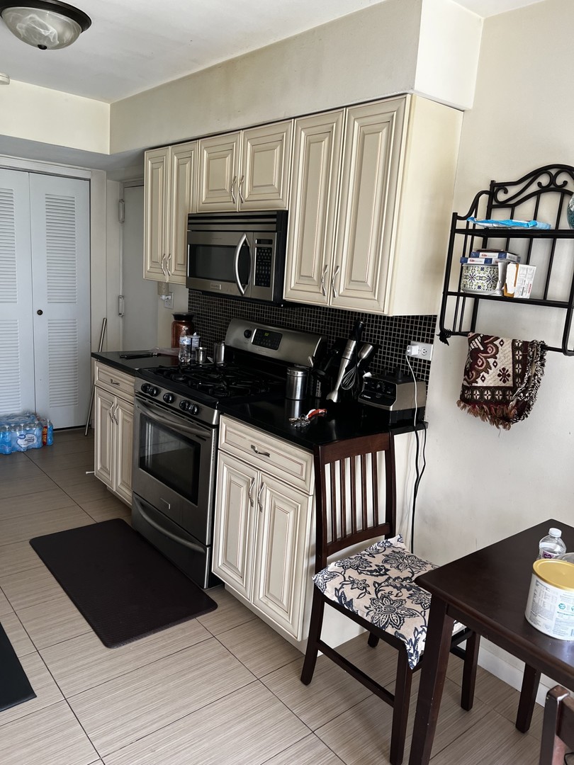 1320 Alpine Court Property Photo 3
