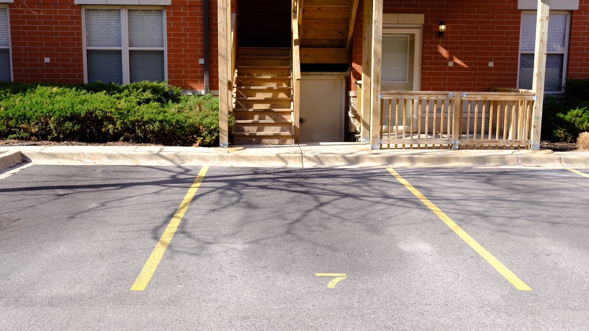 347 E 25th Place 2e Property Photo 17