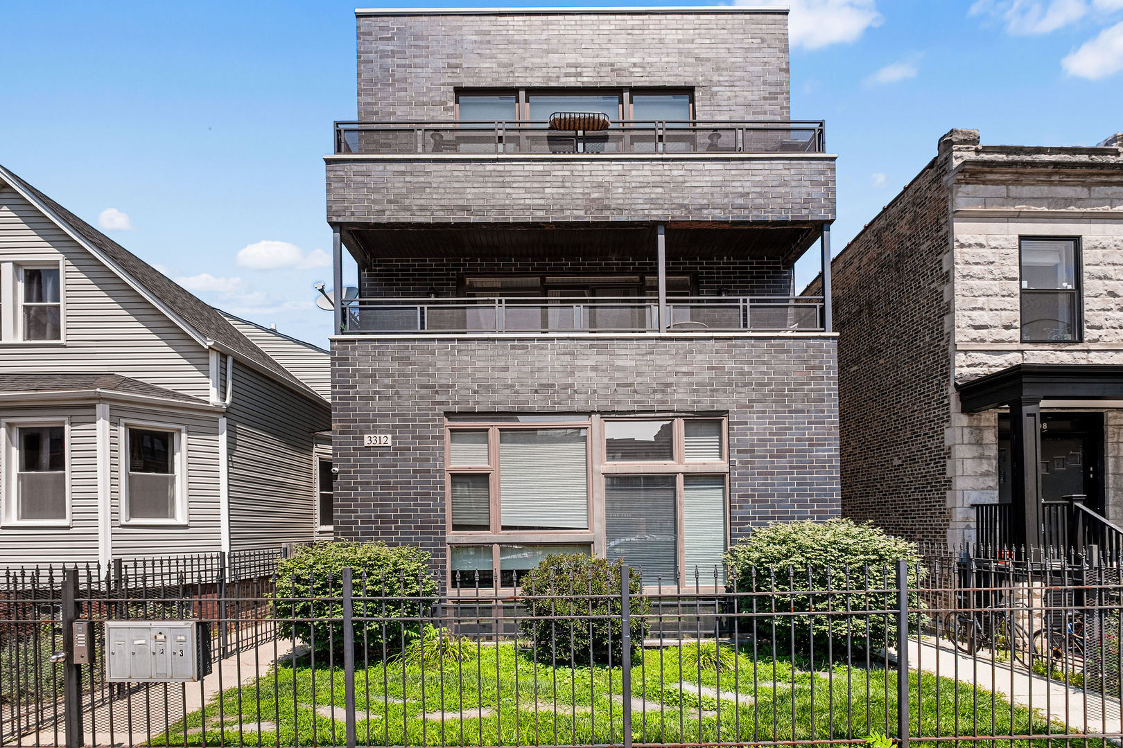 3312 W Diversey Avenue 1n Property Photo 1