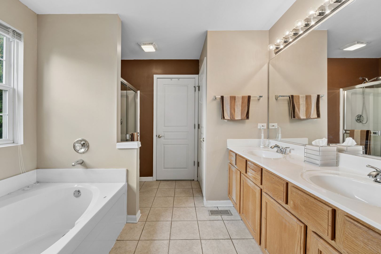 2977 Peachtree Circle Property Photo 14