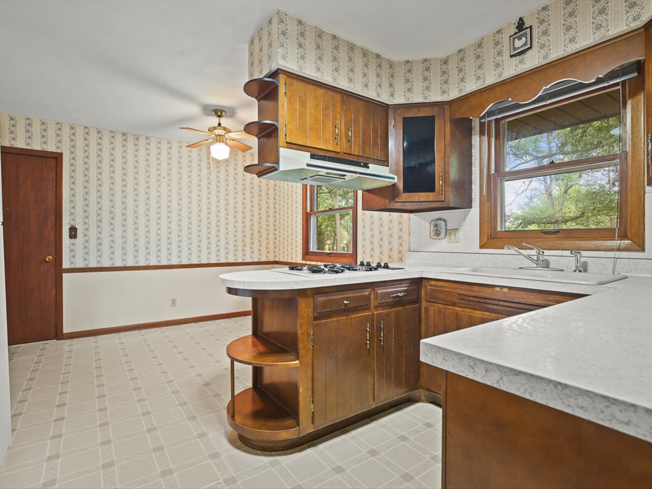 4367 Shorewood Drive Property Photo 8