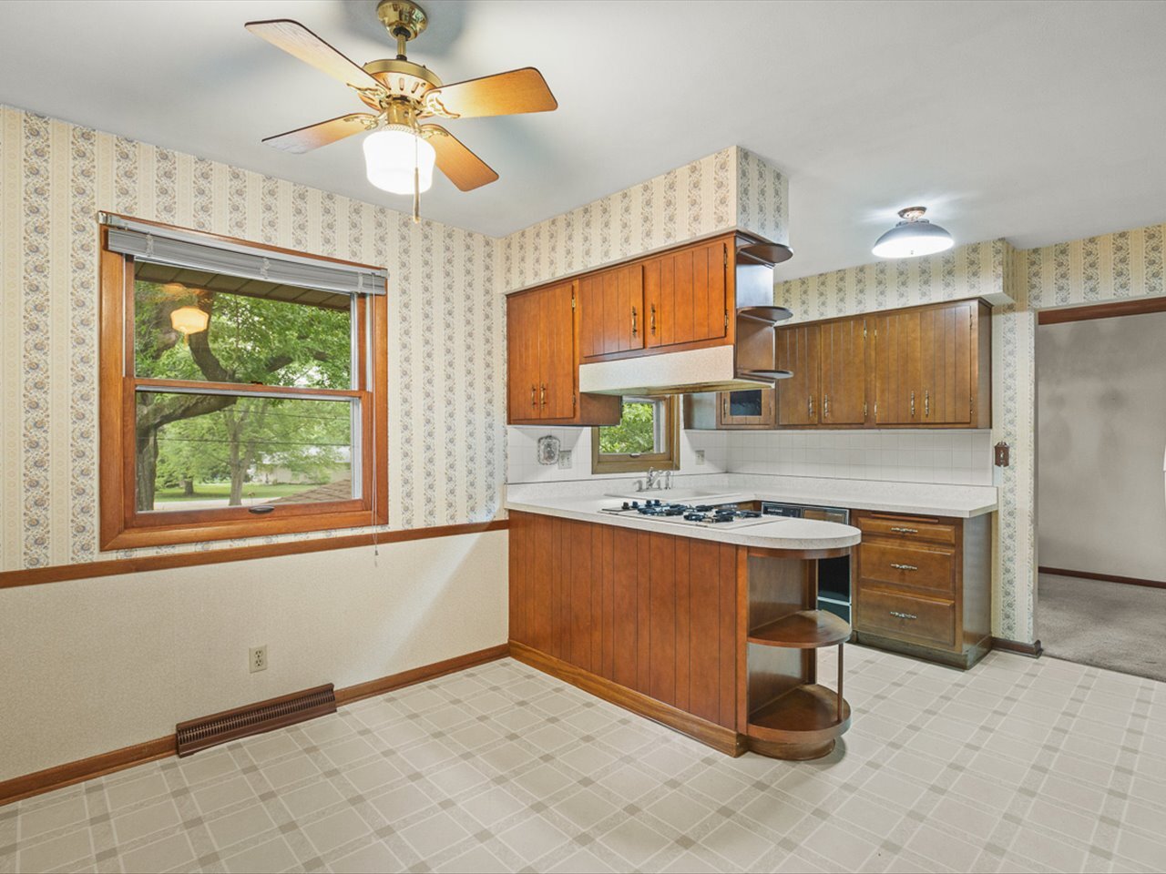 4367 Shorewood Drive Property Photo 12