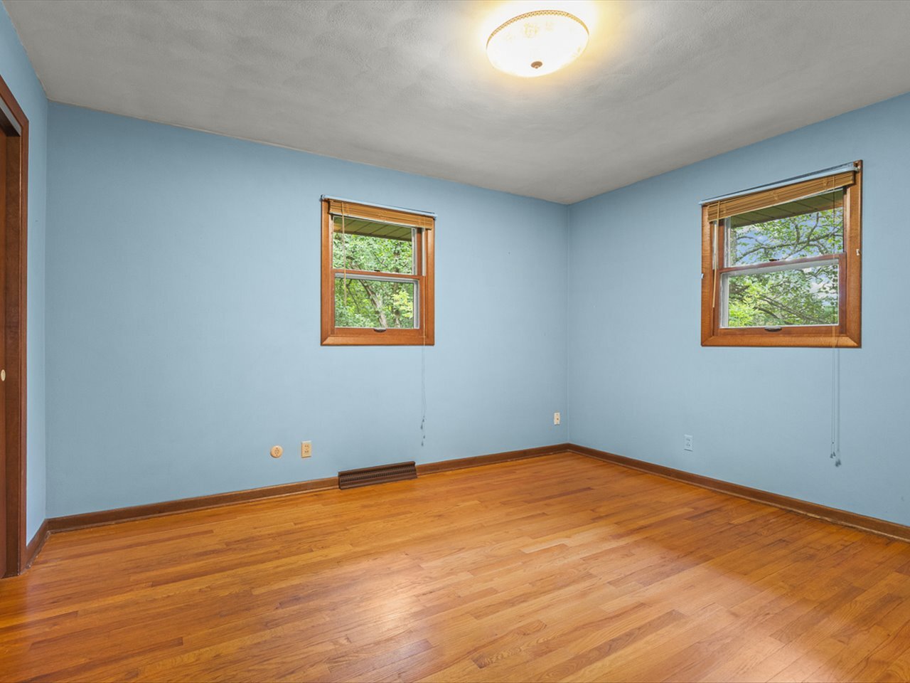 4367 Shorewood Drive Property Photo 16