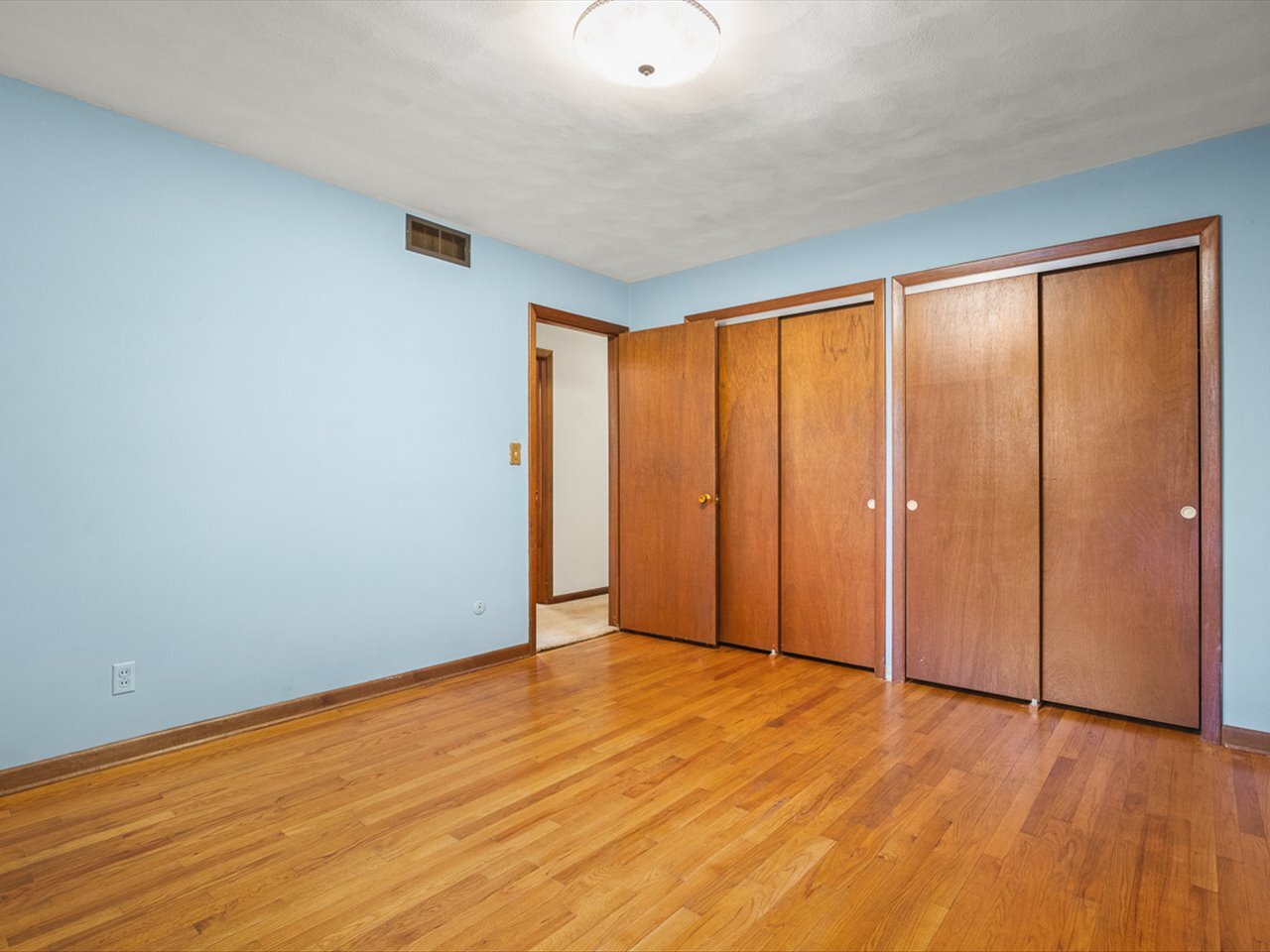 4367 Shorewood Drive Property Photo 17