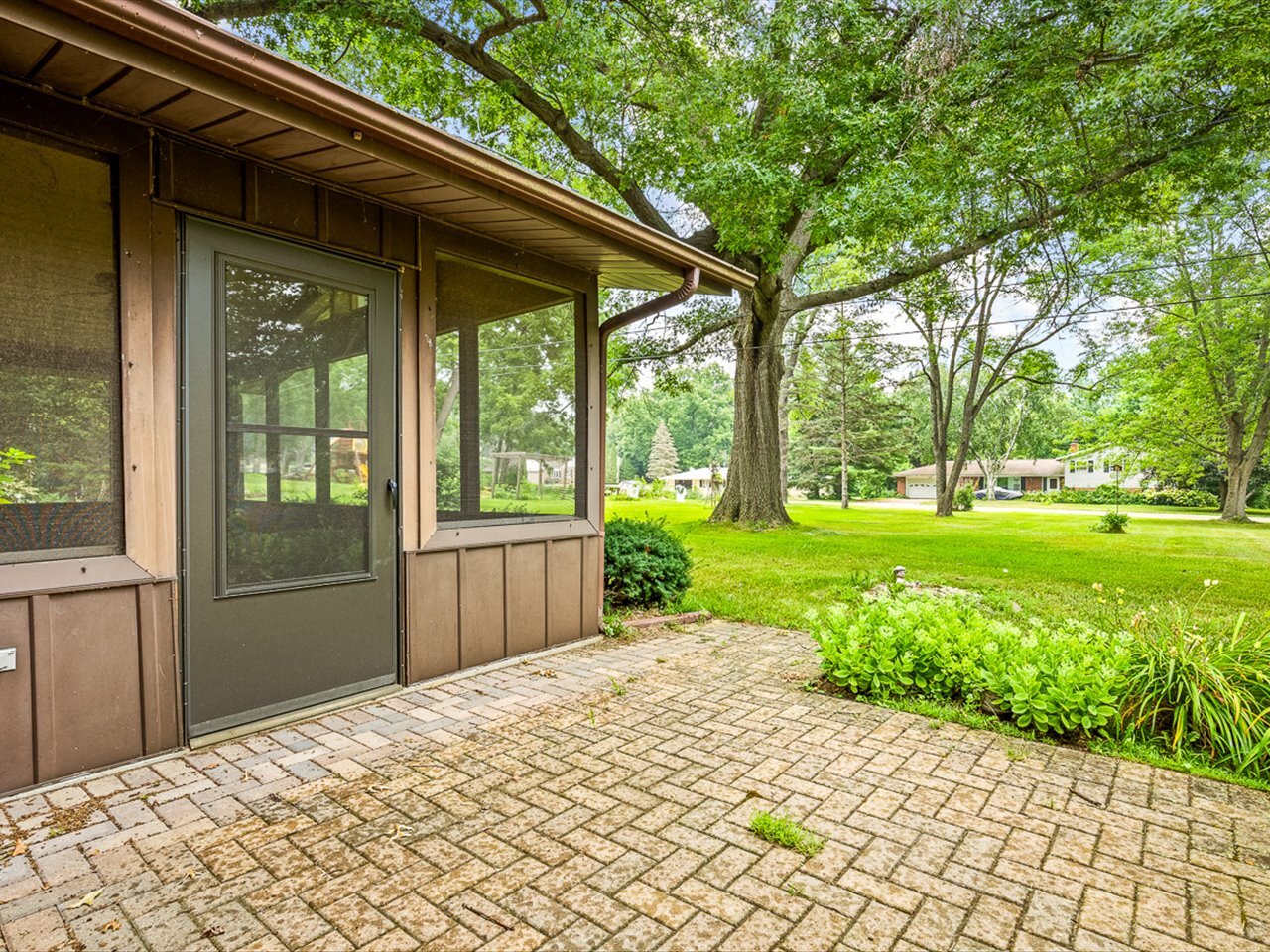 4367 Shorewood Drive Property Photo 32