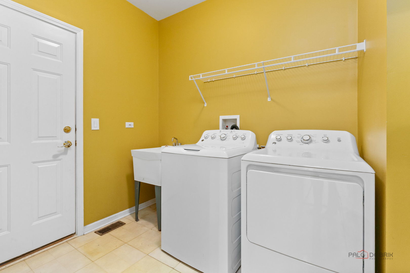 1713 Nathan Lane Property Photo 15