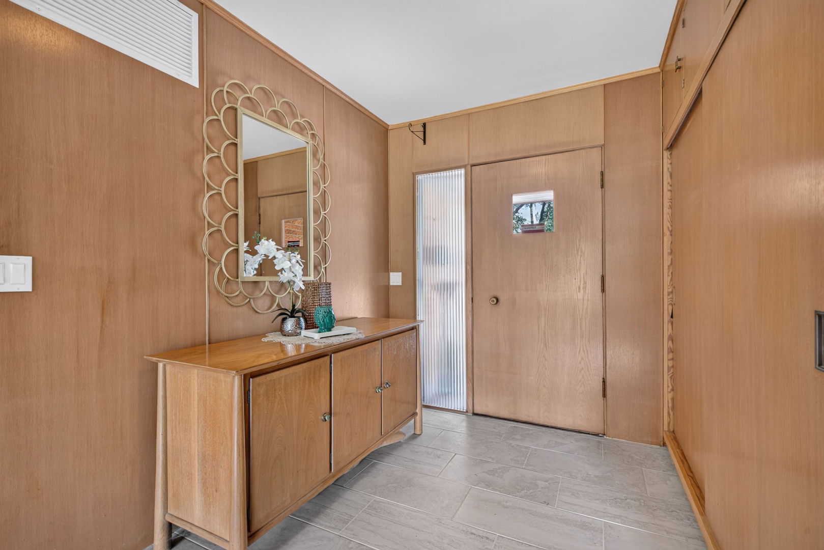 601 Marion Avenue Property Photo 4