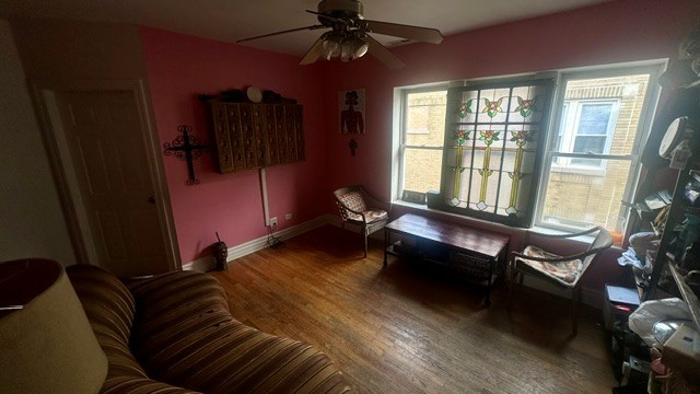 4728 N Kenneth Avenue 3e Property Photo 6